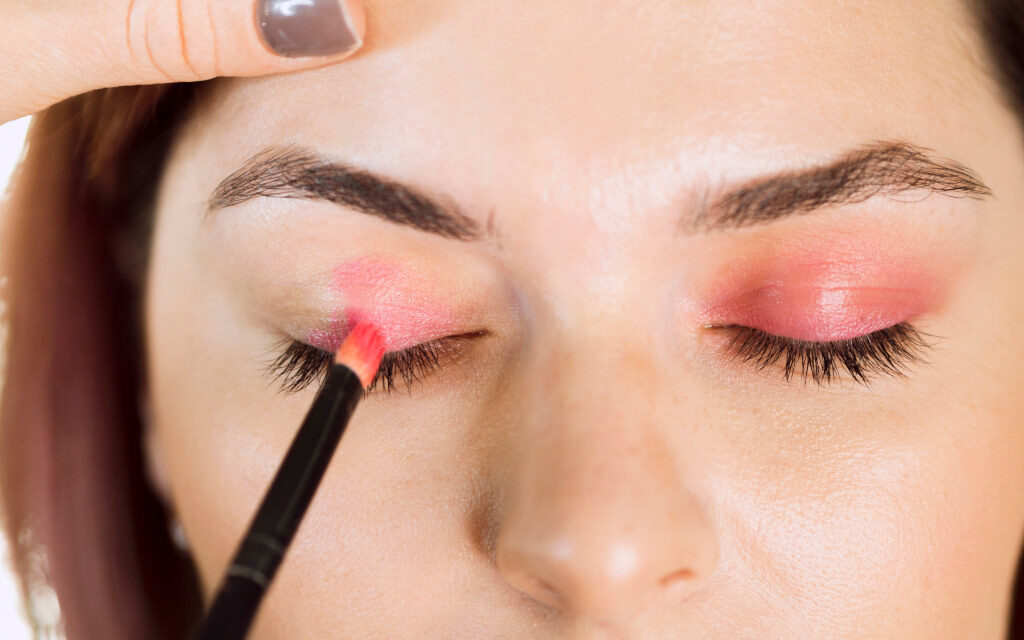 5 prostych trików na efektowny makijaż oczu